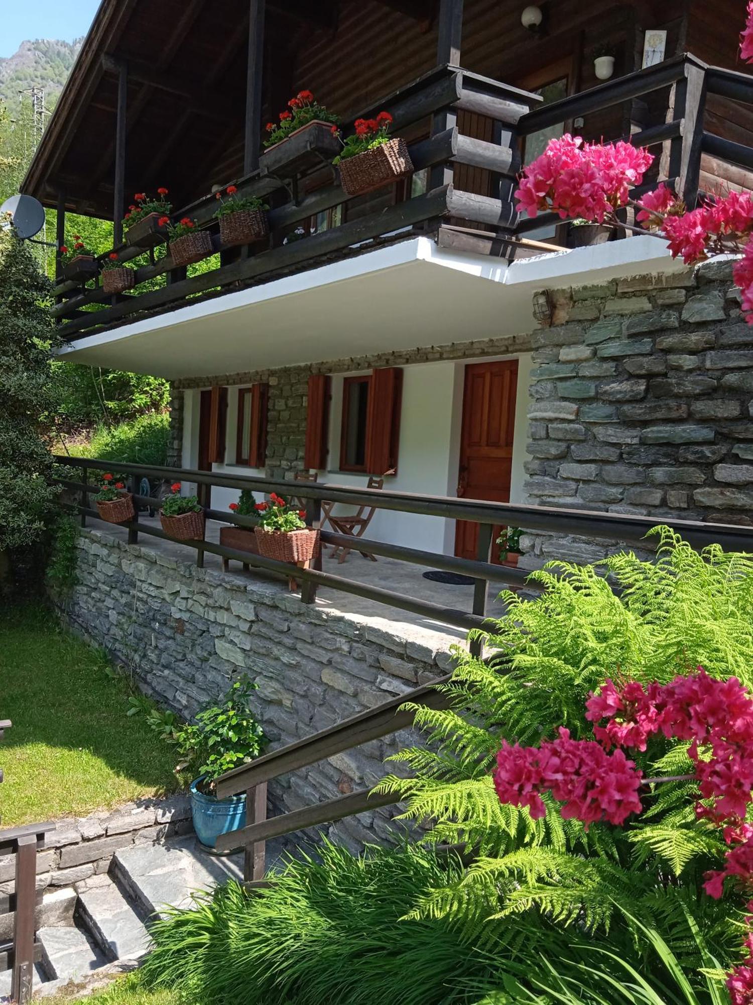 Pontboset Lo Chalet Bed & Breakfast エクステリア 写真